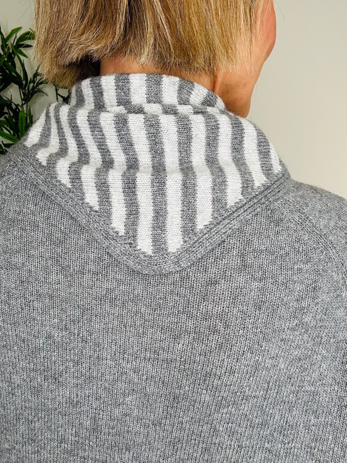 Stripe Knit Scarf