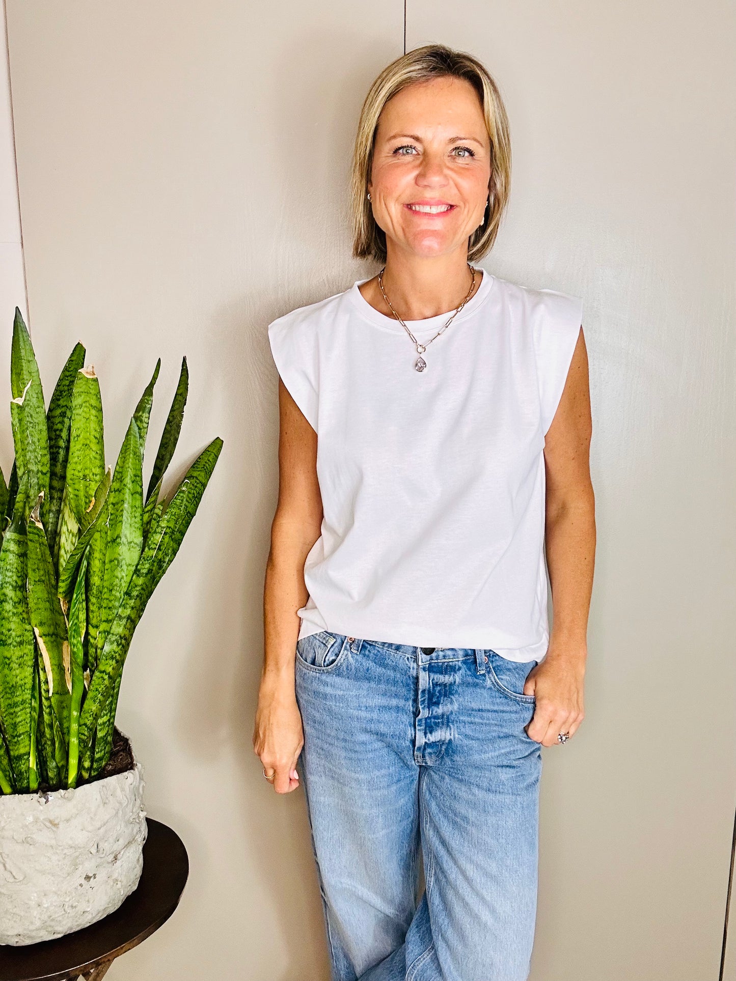 White Sleeveless T-shirt
